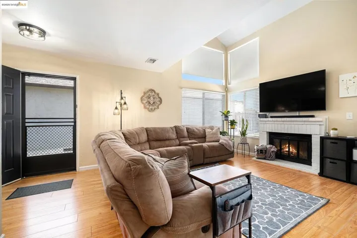 221 Almondtree Ln, Oakley, California 94561