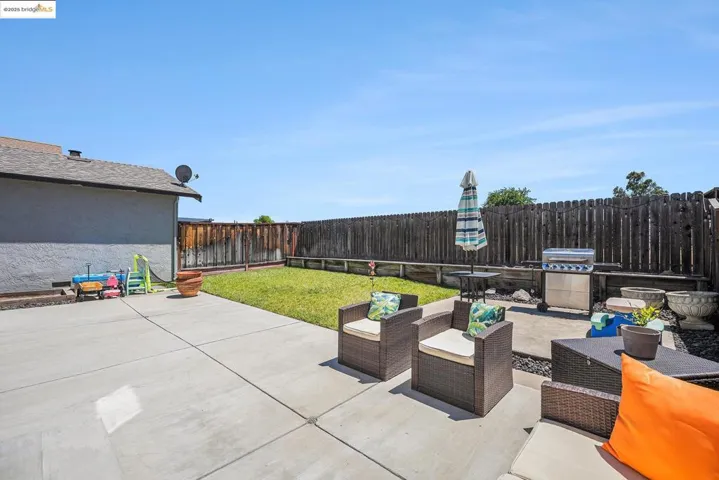 221 Almondtree Ln, Oakley, California 94561