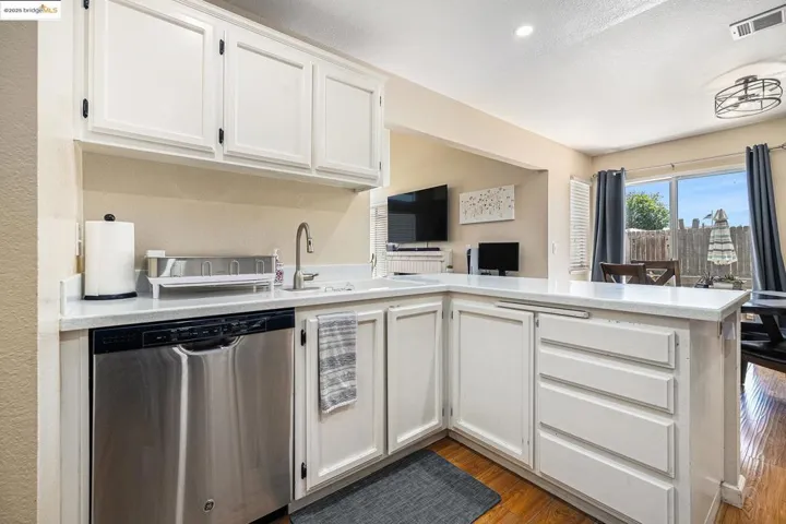 221 Almondtree Ln, Oakley, California 94561