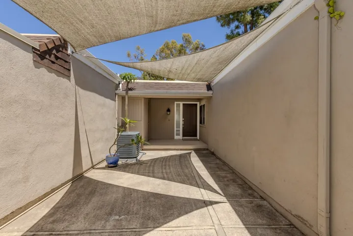 23342 Caminito Juanico 304, Laguna Hills, California 92653