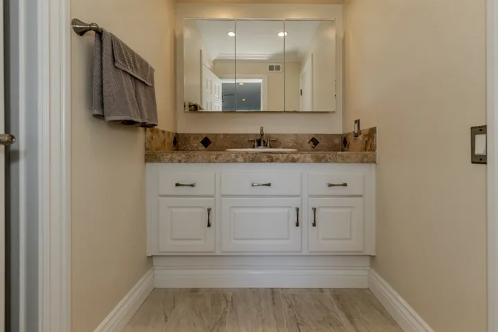 23342 Caminito Juanico 304, Laguna Hills, California 92653