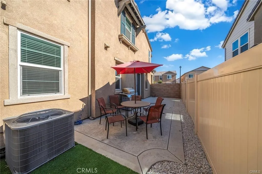 1752 Apricot Tree Place, Upland, California 91784 home-pic-8