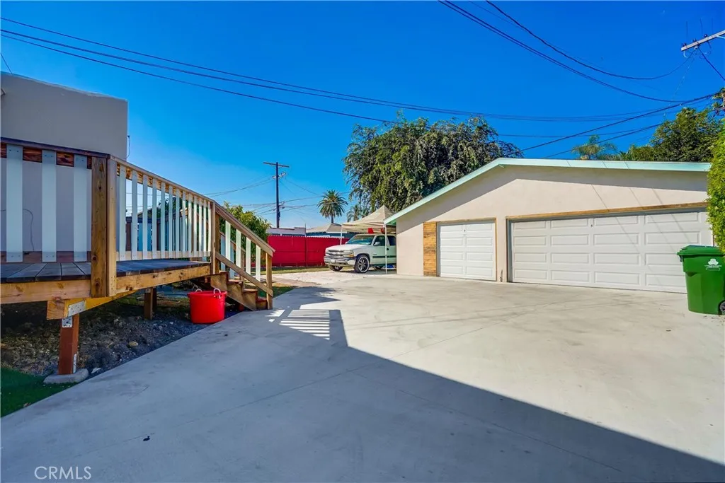 3015 Edgehill Drive, Los Angeles, California 90018 home-pic-10