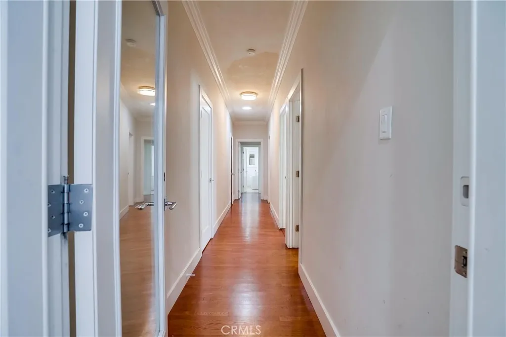 3015 Edgehill Drive, Los Angeles, California 90018 home-pic-27