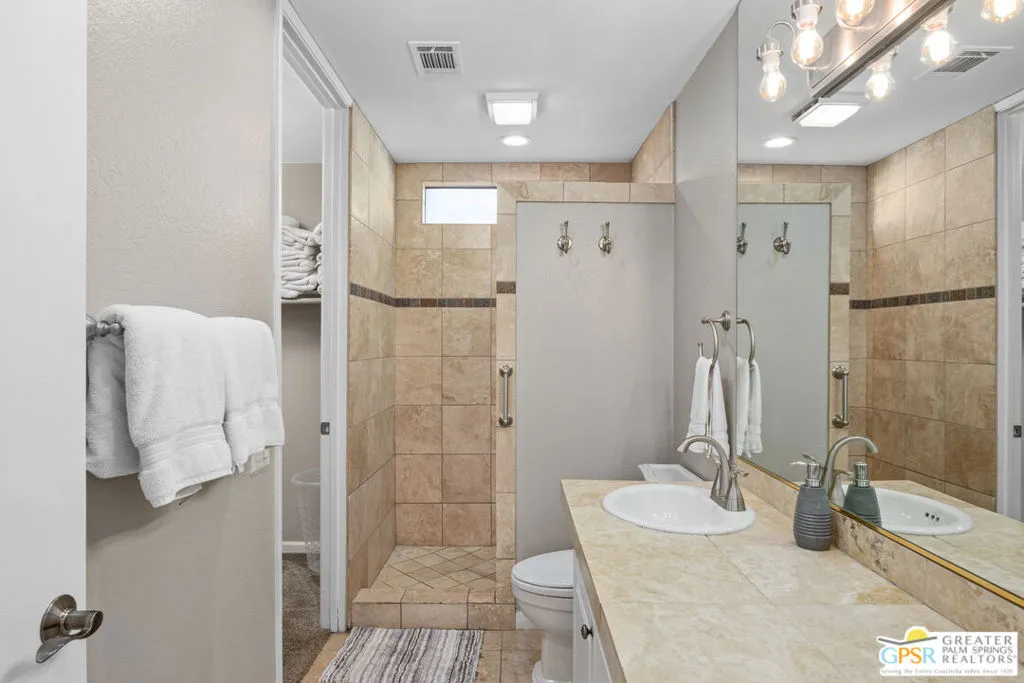 67488 Toltec Court, Cathedral City, California 92234 home-pic-16