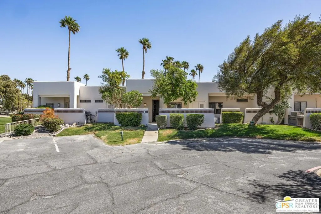 67488 Toltec Court, Cathedral City, California 92234 home-pic-49