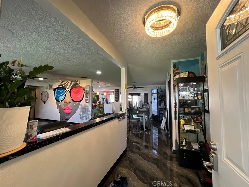 15245 Apache Road, Apple Valley, California 92307 home-pic-9