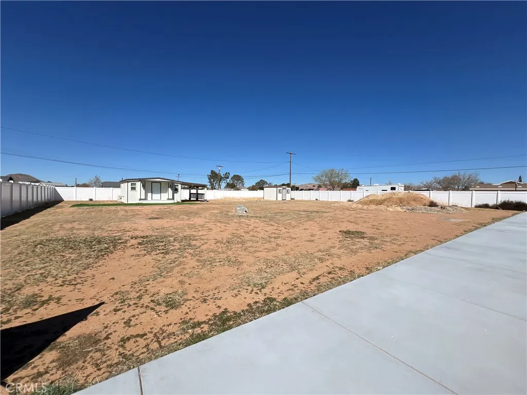 15245 Apache Road, Apple Valley, California 92307 home-pic-55