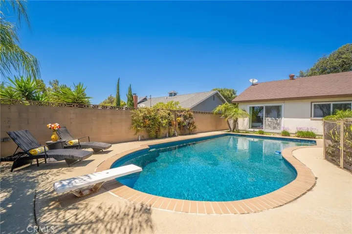 378 E Radcliffe Drive, Claremont, California 91711