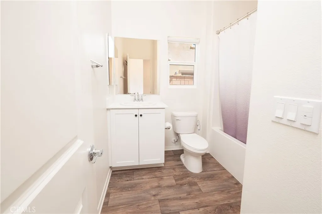 15667 San Diego Ln, Victorville, California 92394 home-pic-32