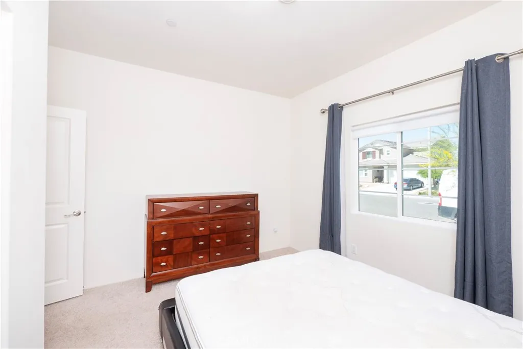 15667 San Diego Ln, Victorville, California 92394 home-pic-29