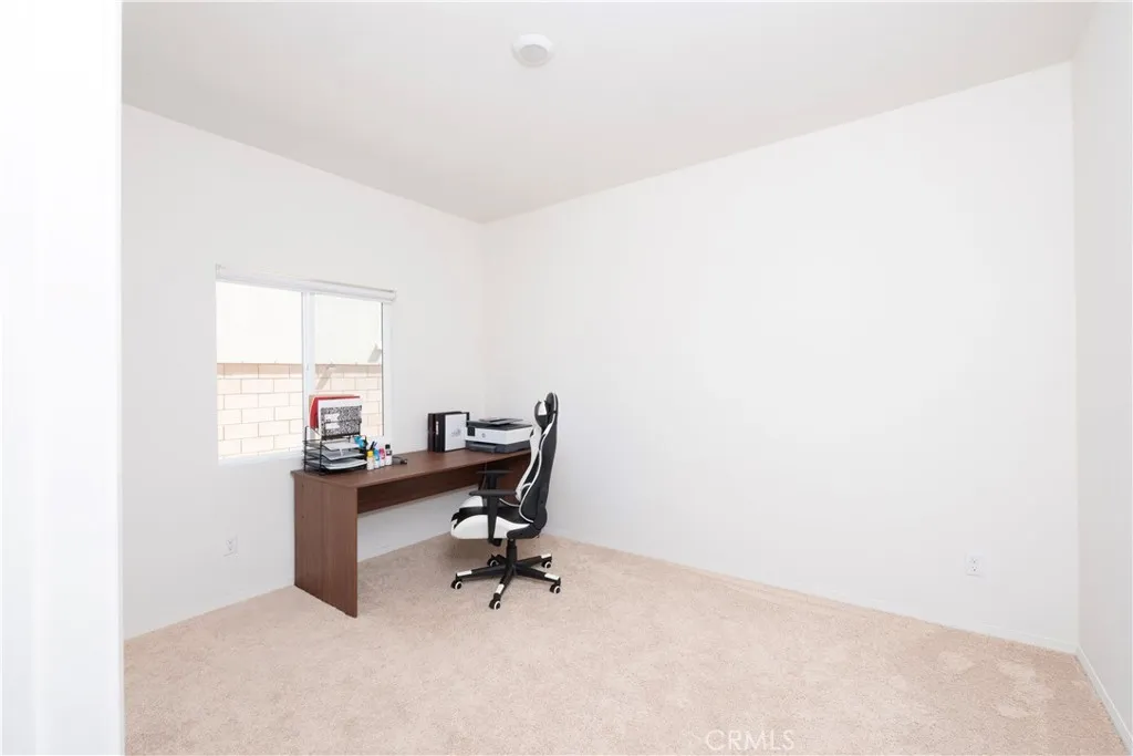 15667 San Diego Ln, Victorville, California 92394 home-pic-30