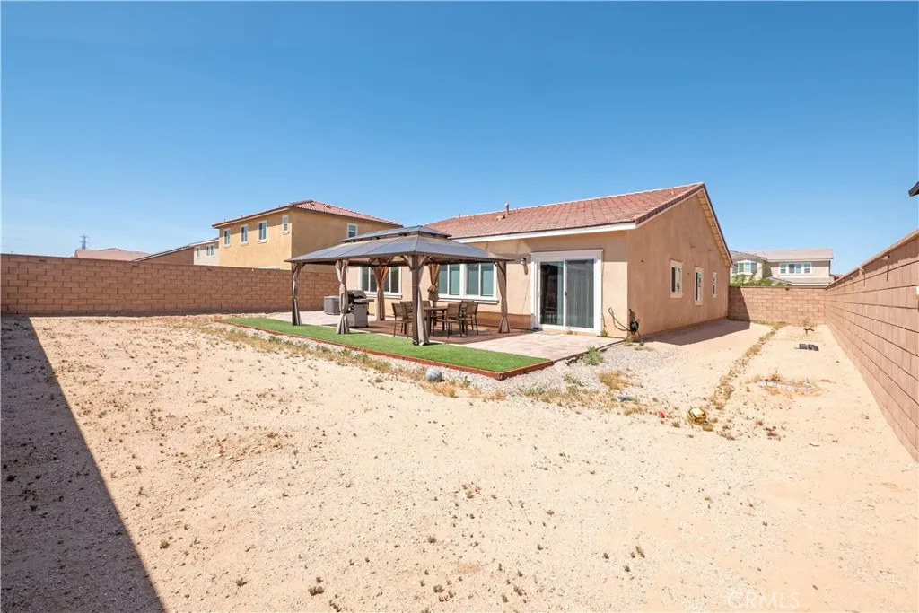 15667 San Diego Ln, Victorville, California 92394 home-pic-34
