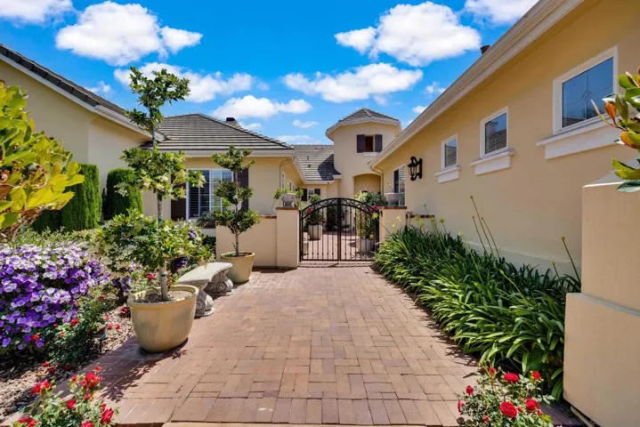 9343 Bernardo Lakes Dr., San Diego, California 92127
