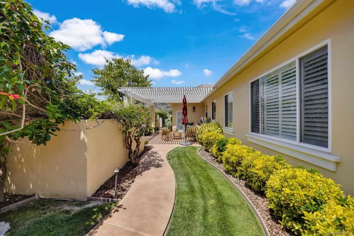 9343 Bernardo Lakes Dr., San Diego, California 92127