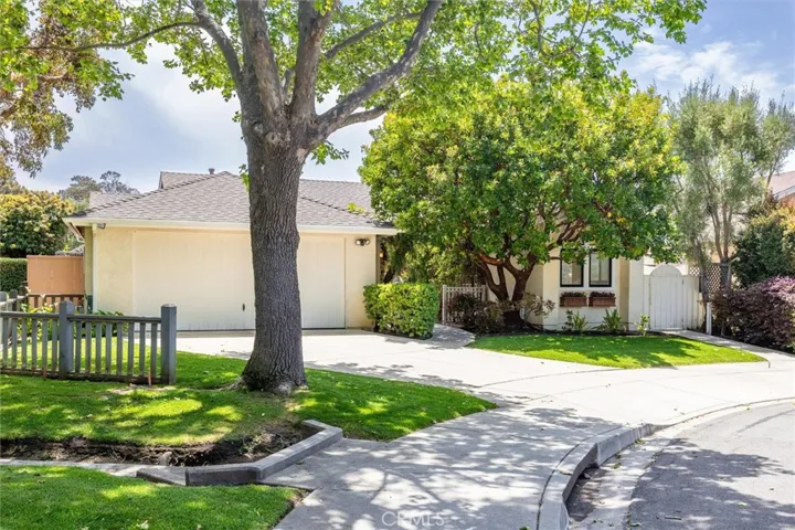 Exterior from end of culdesac