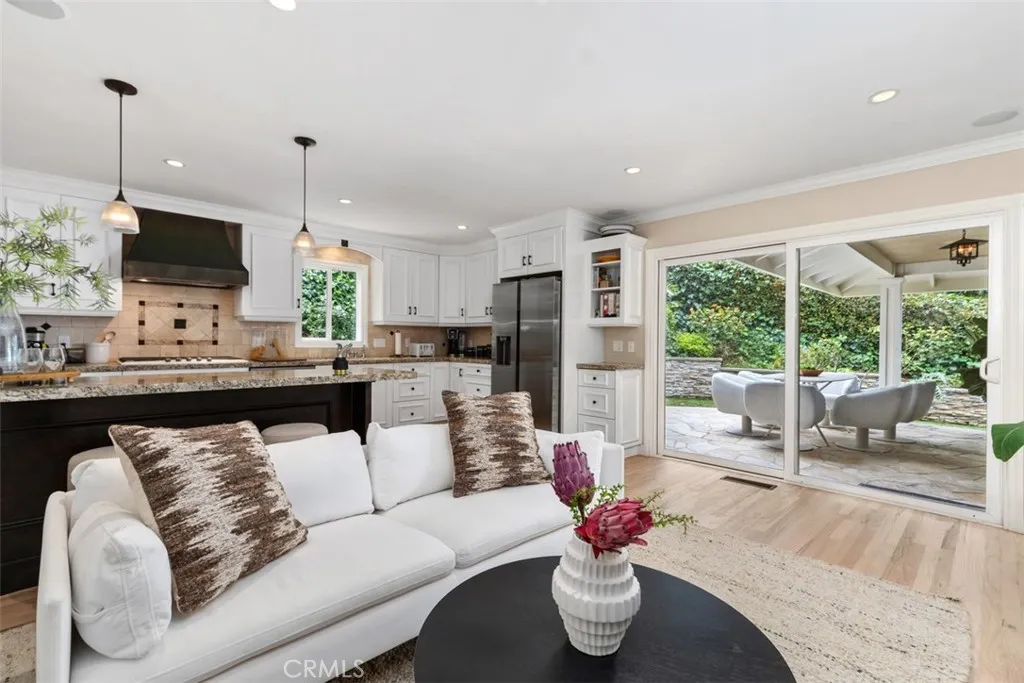 1981 San Remo, Laguna Beach, California 92651 home-pic-10