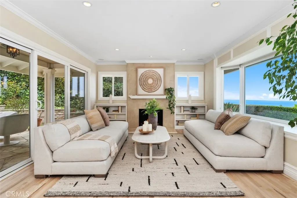 1981 San Remo, Laguna Beach, California 92651 home-pic-3