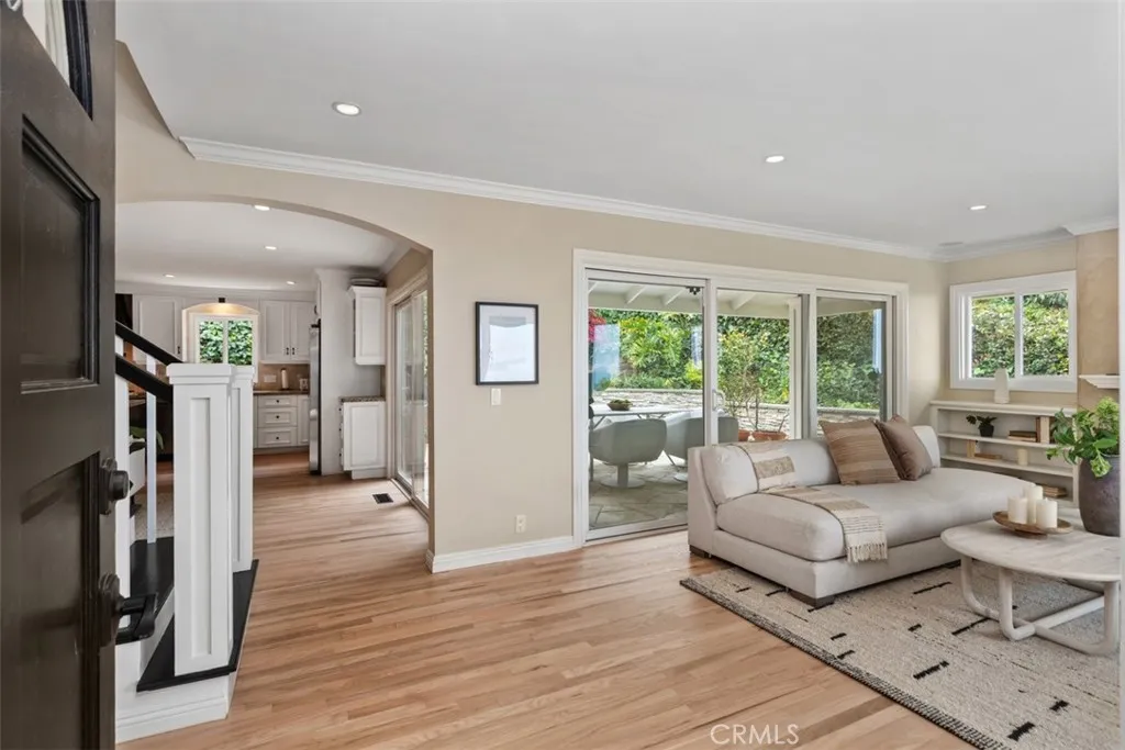 1981 San Remo, Laguna Beach, California 92651 home-pic-4
