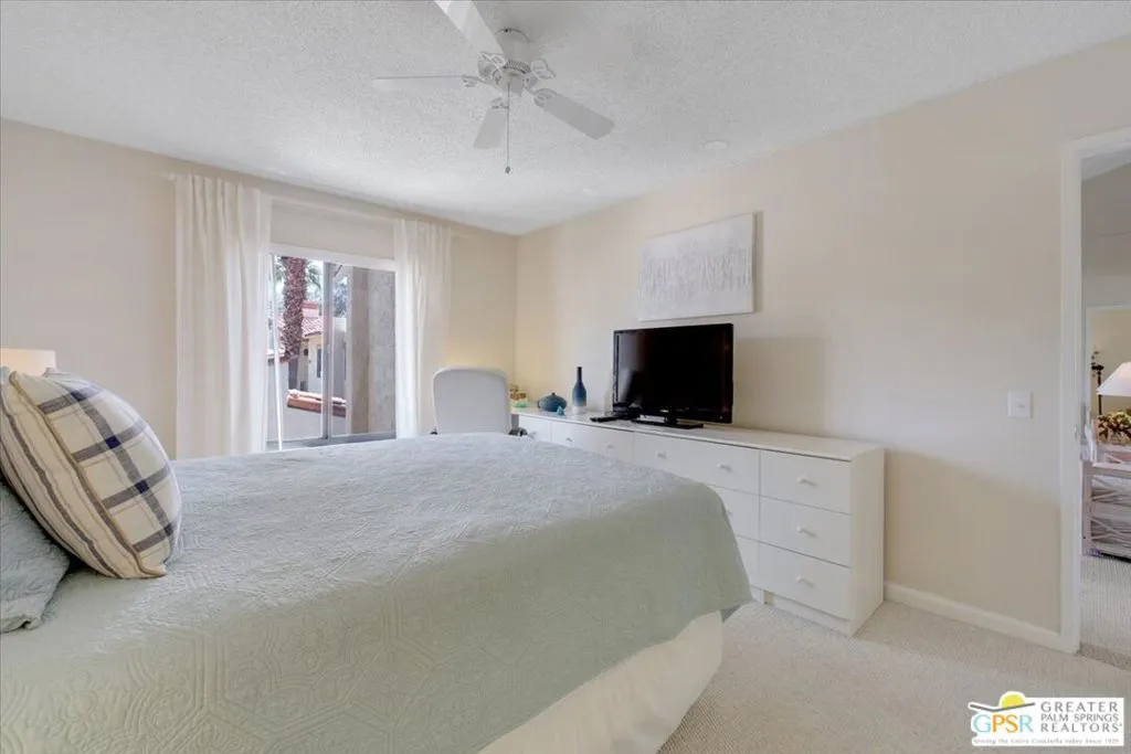 1421 N Sunrise Way 34, Palm Springs, California 92262 home-pic-17