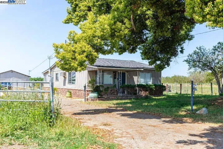 437 Goodwin Rd, Modesto, California 95357