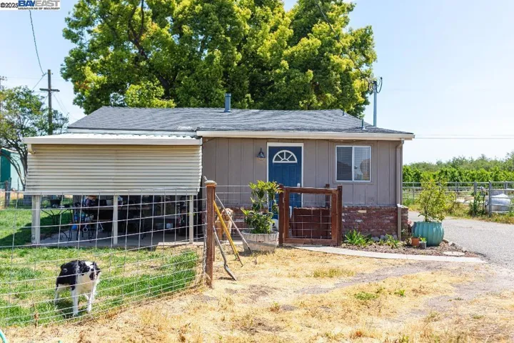 437 Goodwin Rd, Modesto, California 95357