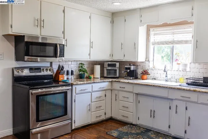 437 Goodwin Rd, Modesto, California 95357