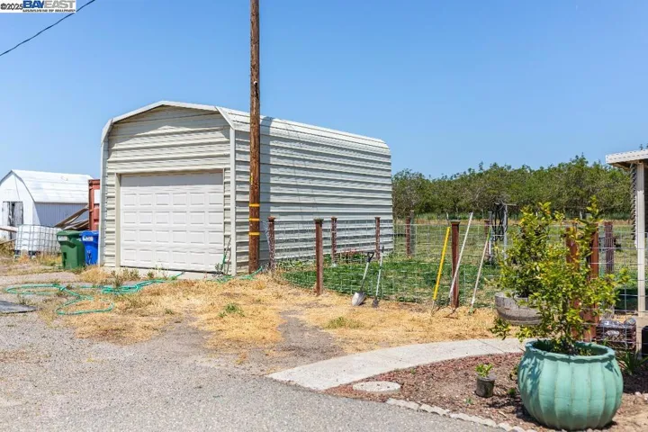 437 Goodwin Rd, Modesto, California 95357