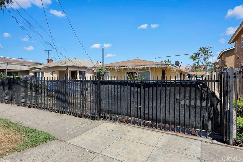 932 S Montebello Boulevard, Montebello, California 90640 home-pic-1