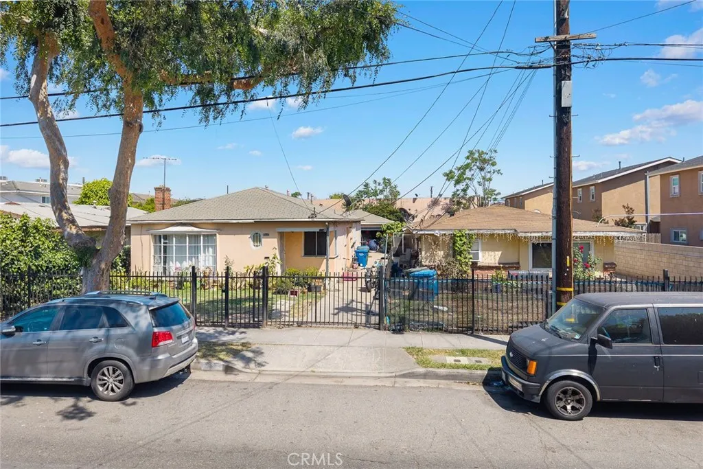 932 S Montebello Boulevard, Montebello, California 90640, ,Residential Income,For Sale,Montebello,WS25110643