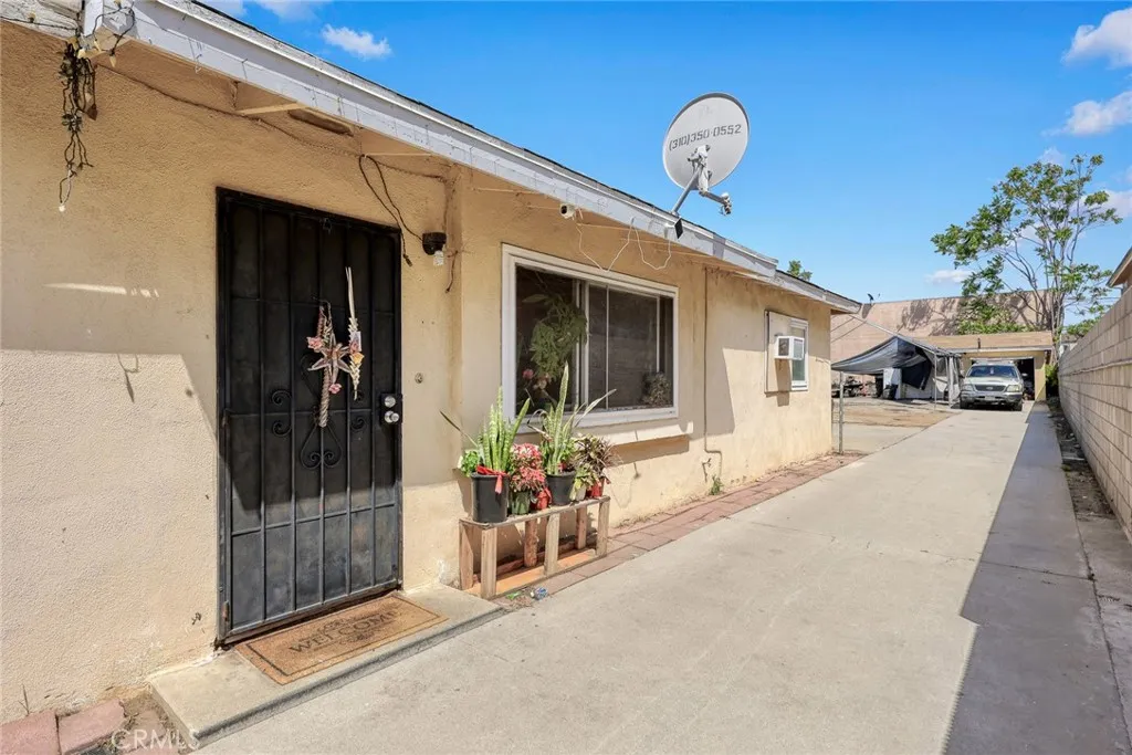 932 S Montebello Boulevard, Montebello, California 90640 home-pic-4