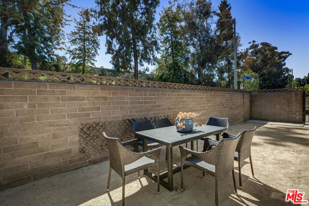 2634 Rich Street, Los Angeles, California 90039 home-pic-43