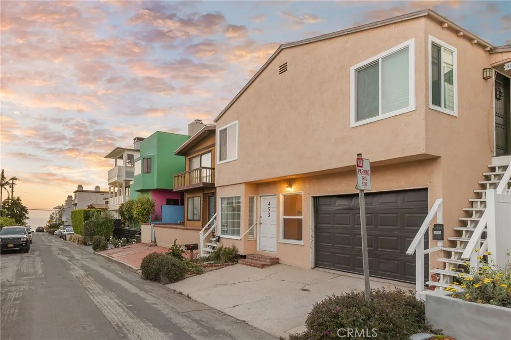 453 28th Street, Manhattan Beach, California 90266, 3 Bedrooms Bedrooms, ,3 BathroomsBathrooms,Residential,For Sale,28th,PW25111106