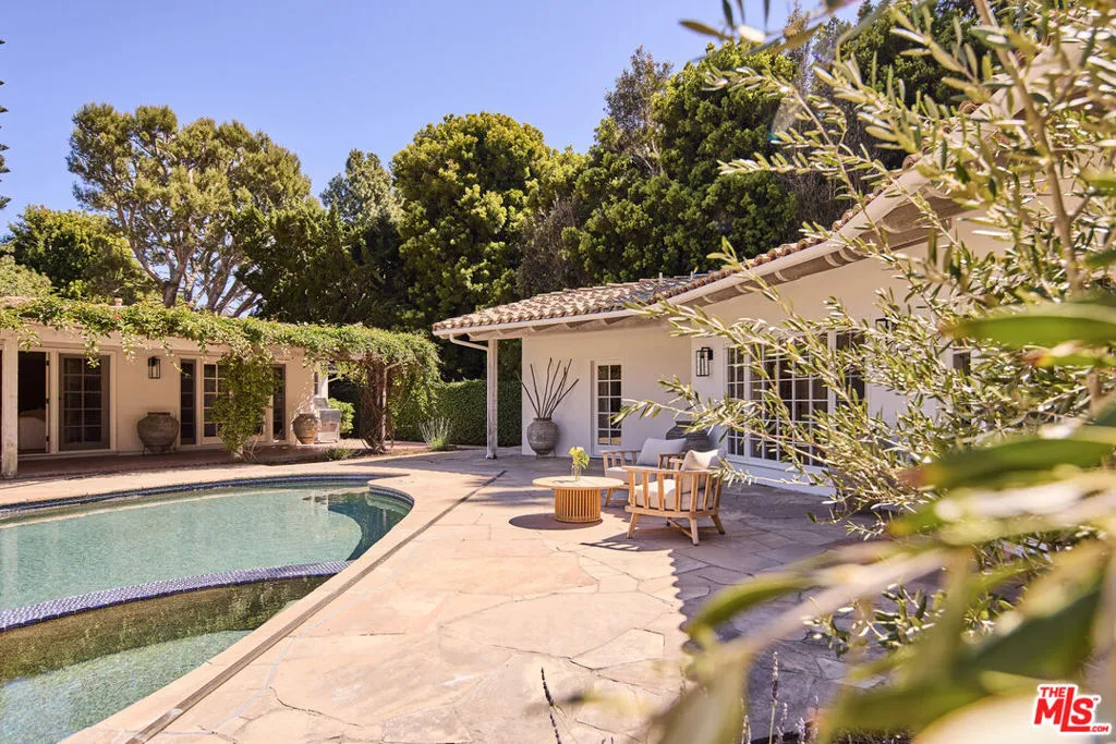 6105 Bonsall Drive, Malibu, California 90265, 5 Bedrooms Bedrooms, ,5 BathroomsBathrooms,Residential,For Sale,Bonsall,25540621