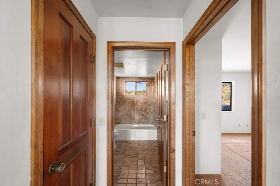 879 Stewart Canyon Road, Fallbrook, California 92028 home-pic-13