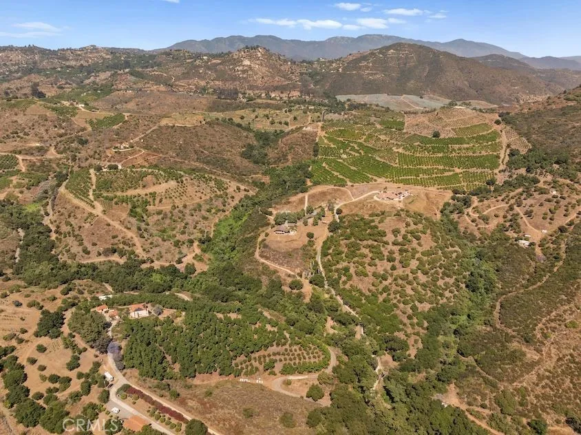 879 Stewart Canyon Road, Fallbrook, California 92028 home-pic-74