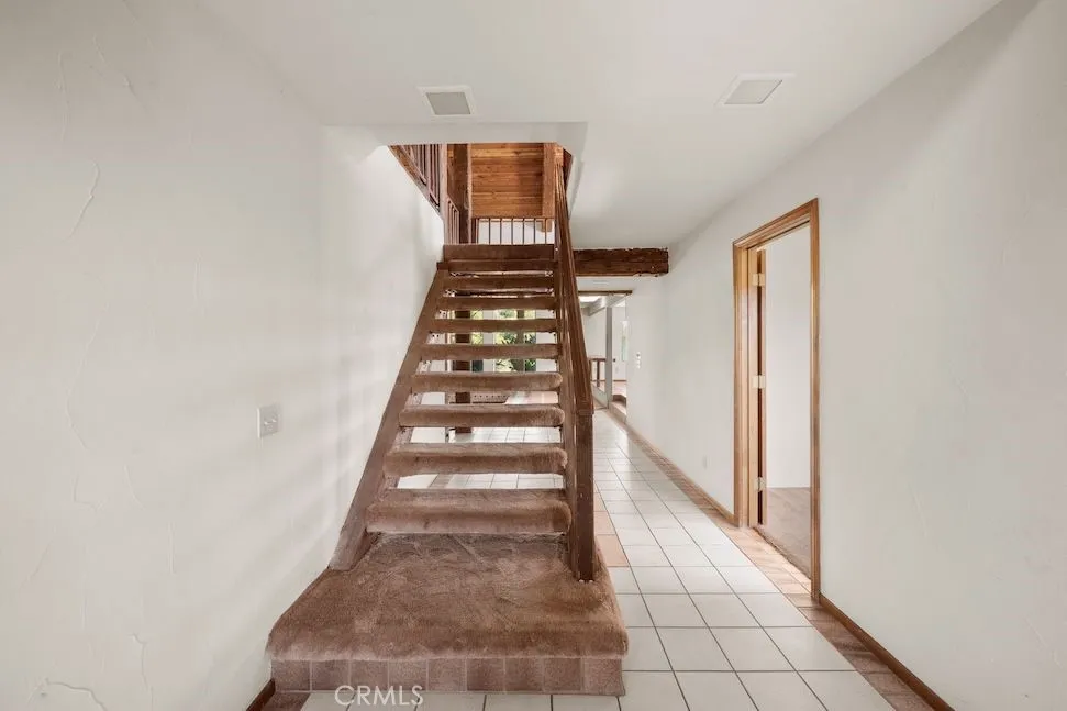 879 Stewart Canyon Road, Fallbrook, California 92028 home-pic-10