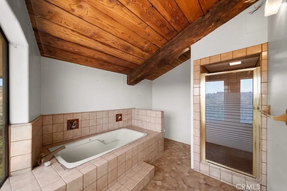 879 Stewart Canyon Road, Fallbrook, California 92028 home-pic-33