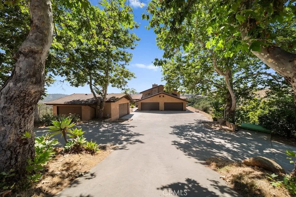 879 Stewart Canyon Road, Fallbrook, California 92028 home-pic-7