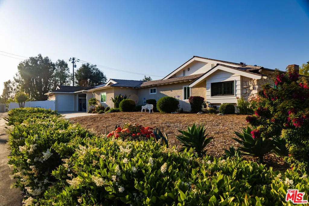 1 Saddlehorn Lane, Rolling Hills Estates, California 90274 home-pic-39