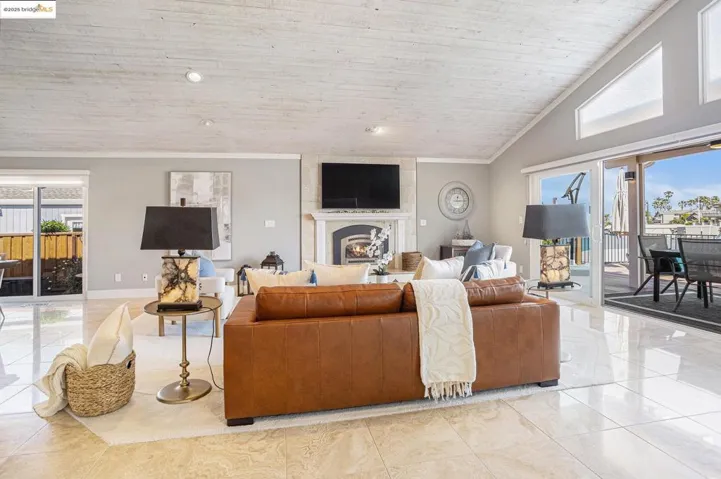 737 Willow Lake Rd, Discovery Bay, California 94505