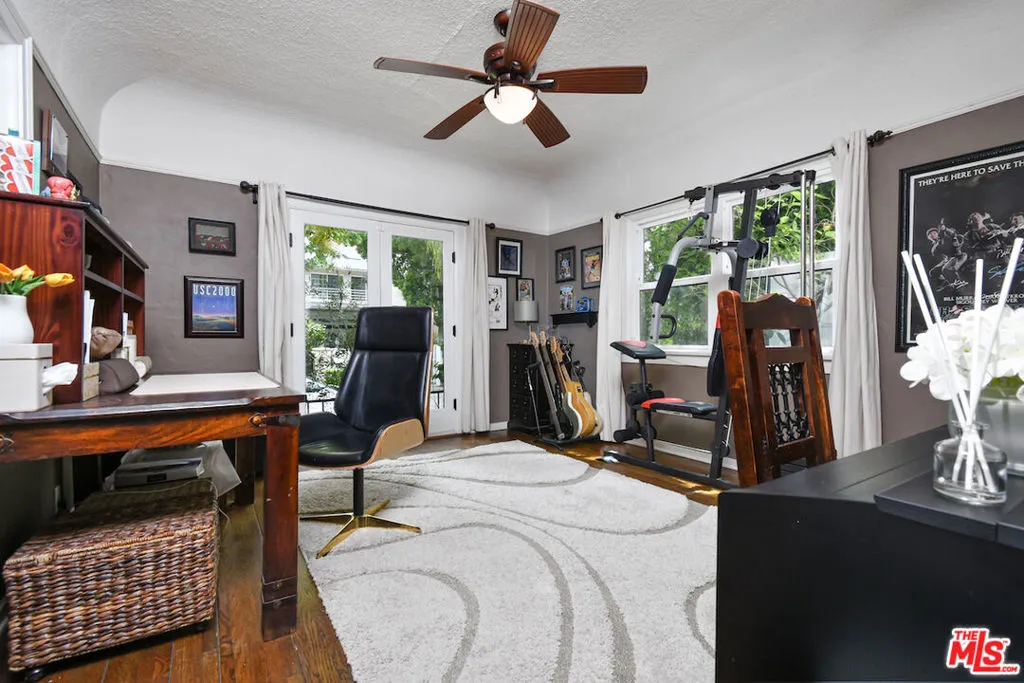 10344 Woodbridge Street, Toluca Lake, California 91602 home-pic-48