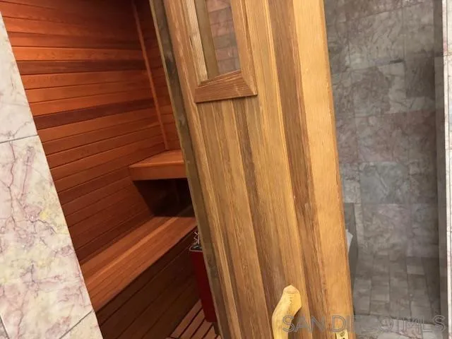 5756 La Jolla Corona Dr, La Jolla, California 92037 home-pic-33