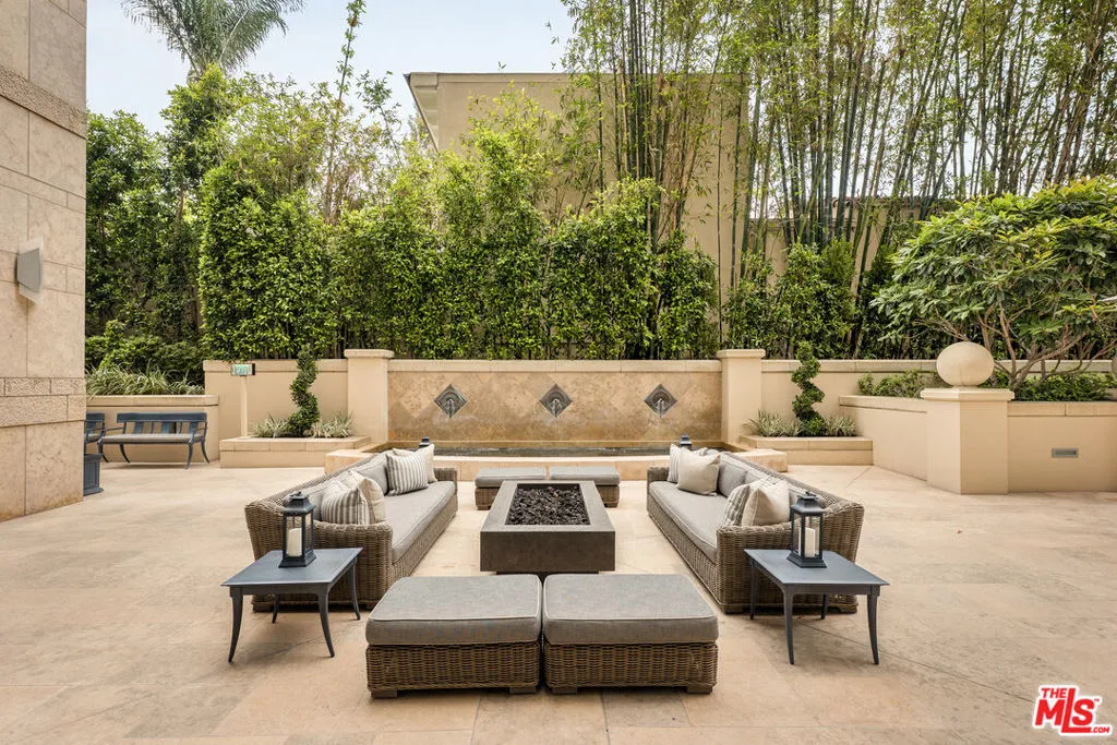 10727 Wilshire Boulevard 302, Los Angeles, California 90024 home-pic-23