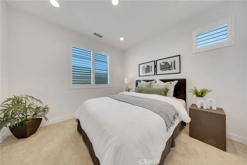 251 Tank, Irvine, California 92618 home-pic-55