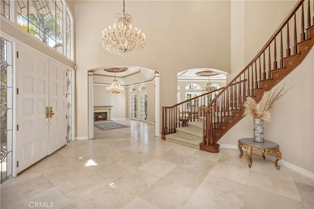 3211 E Mandeville Place, Orange, California 92867 home-pic-1