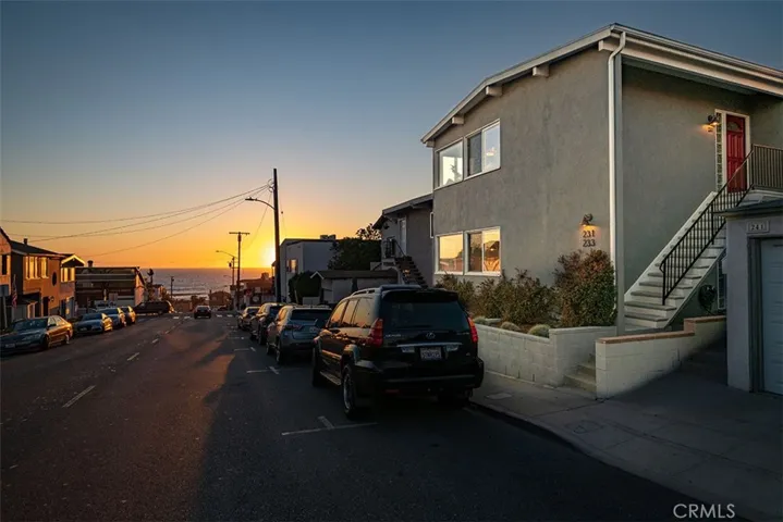 231 Longfellow Avenue, Hermosa Beach, California 90254