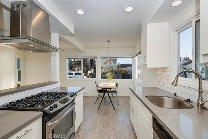 231 Longfellow Avenue, Hermosa Beach, California 90254