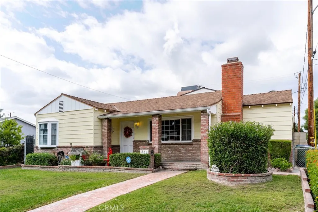 835 N Lincoln Street, Burbank, California 91506 home-pic-1