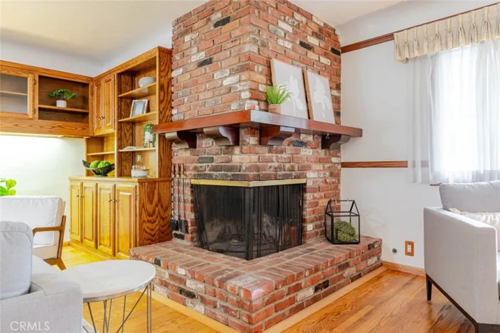 Fully functioning fireplace